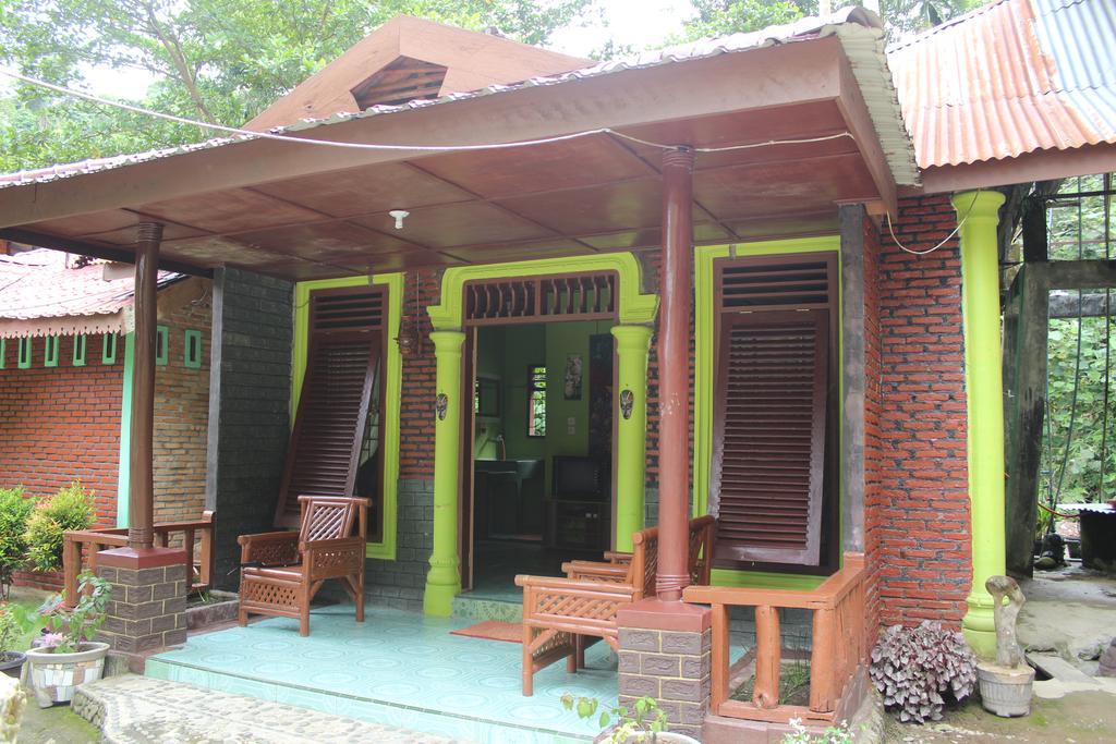 Rain Forest Guest House And Jungle Trekking Букіт-Лаванґ Екстер'єр фото